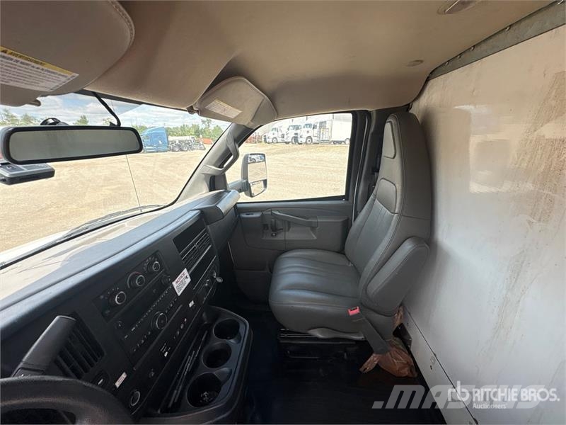 GMC Savana G3500 4x2 Refrigerated Truck Isotermos y frigoríficos