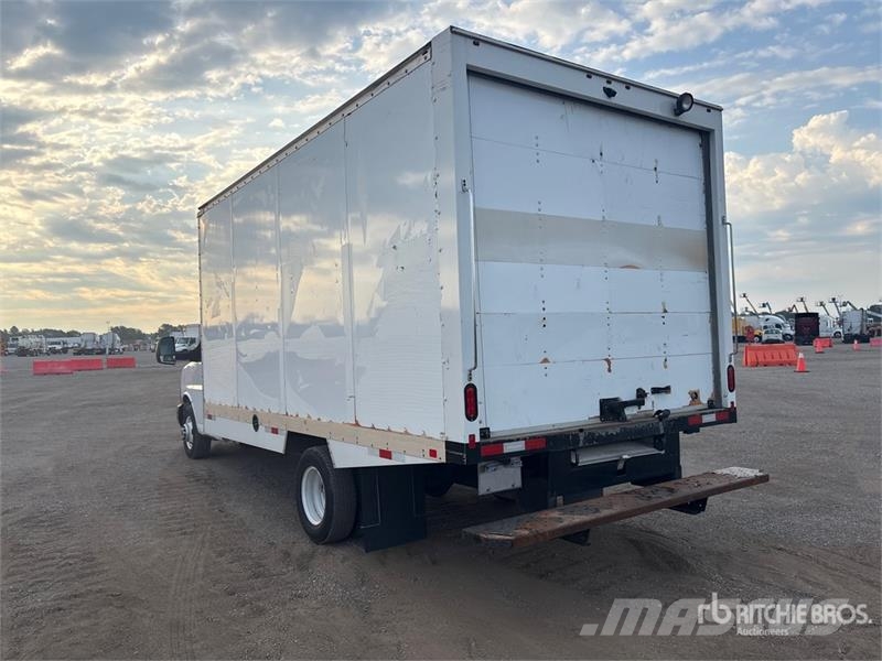 GMC Savana G3500 4x2 Refrigerated Truck Isotermos y frigoríficos