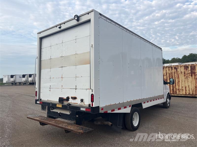 GMC Savana G3500 4x2 Refrigerated Truck Isotermos y frigoríficos