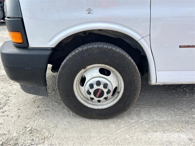 GMC Savana G3500 4x2 Refrigerated Truck Camion a temperatura controllata