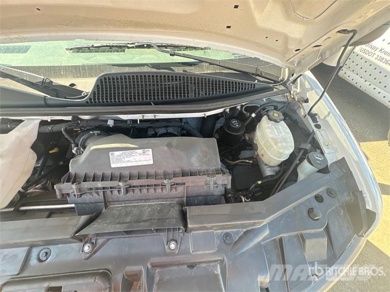 GMC Savana G3500 4x2 Refrigerated Truck Isotermos y frigoríficos