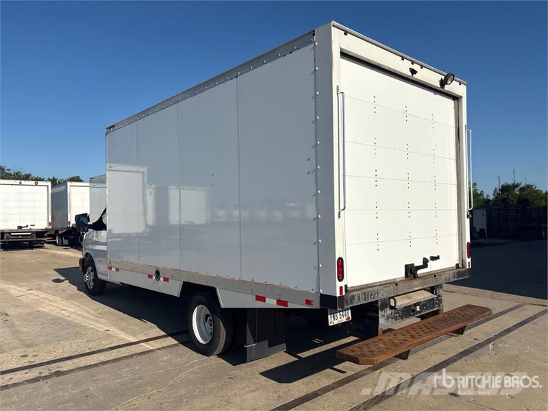 GMC Savana G3500 4x2 Refrigerated Truck Isotermos y frigoríficos
