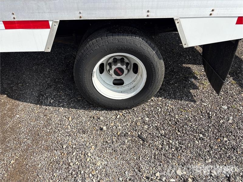 GMC Savana G3500 4x2 Refrigerated Truck Isotermos y frigoríficos