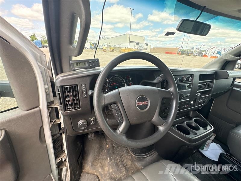 GMC Savana G3500 4x2 Refrigerated Truck Isotermos y frigoríficos