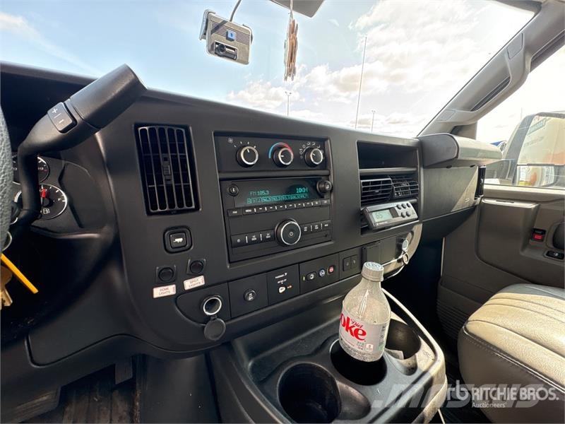 GMC Savana G3500 4x2 Refrigerated Truck Isotermos y frigoríficos
