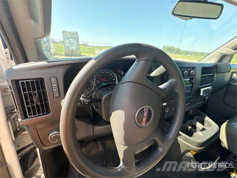 GMC Savana G3500 4x2 Refrigerated Truck Isotermos y frigoríficos
