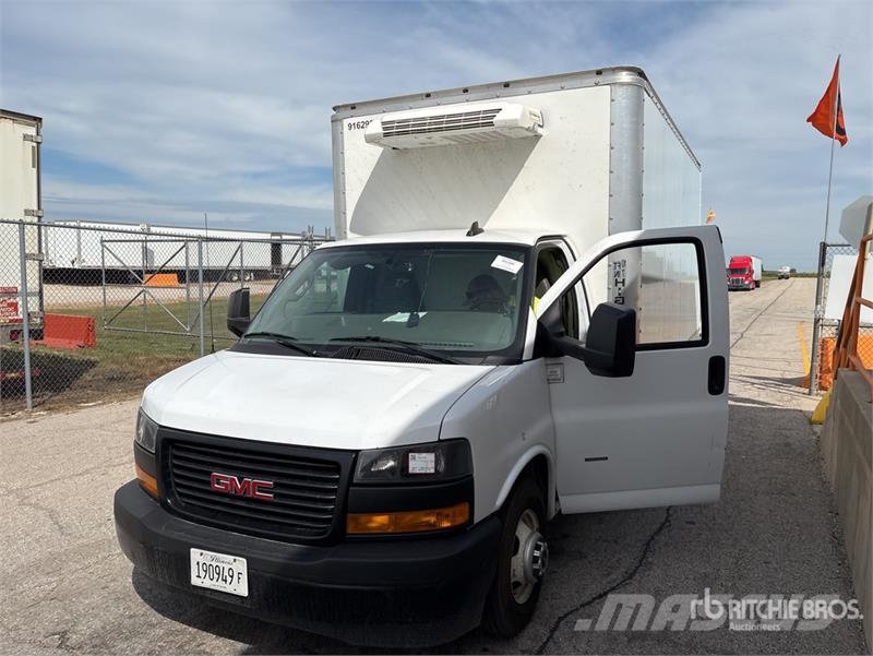 GMC Savana G3500 4x2 Refrigerated Truck Temperature controlled trucks