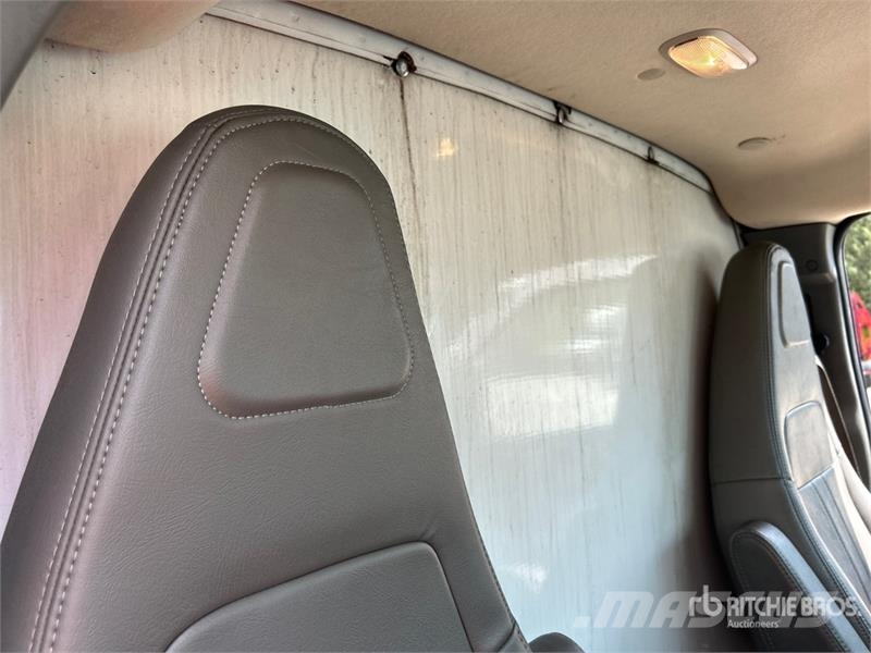 GMC Savana G3500 4x2 Refrigerated Truck Isotermos y frigoríficos