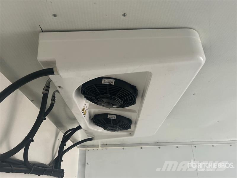 GMC Savana G3500 4x2 Refrigerated Truck Isotermos y frigoríficos