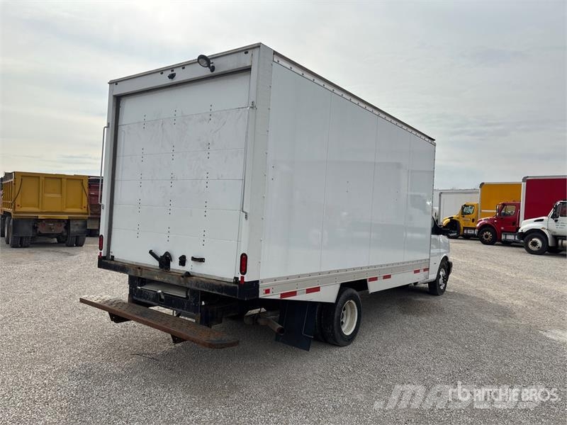 GMC Savana G3500 4x2 Refrigerated Truck Kylmä-/Lämpökori kuorma-autot