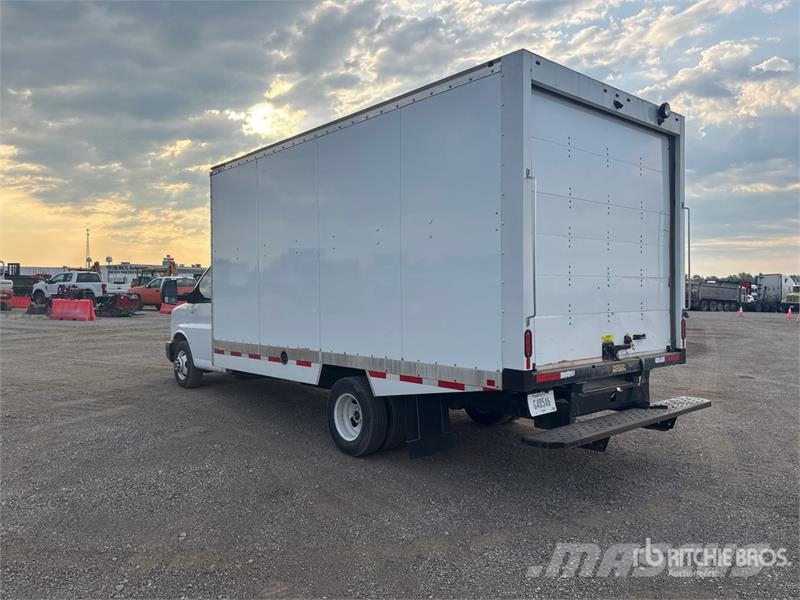GMC Savana G3500 4x2 Refrigerated Truck Isotermos y frigoríficos