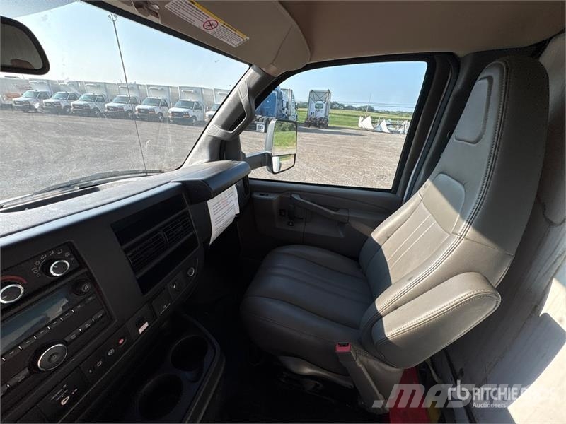 GMC Savana G3500 4x2 Refrigerated Truck Isotermos y frigoríficos