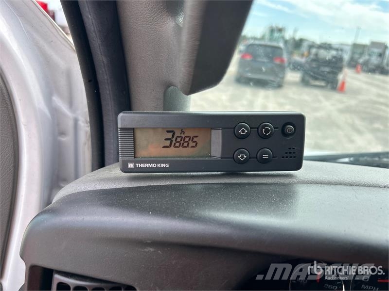 GMC Savana G3500 4x2 Refrigerated Truck Camion a temperatura controllata