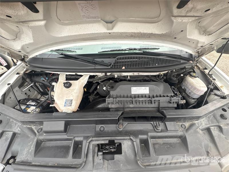 GMC Savana G3500 4x2 Refrigerated Truck Isotermos y frigoríficos
