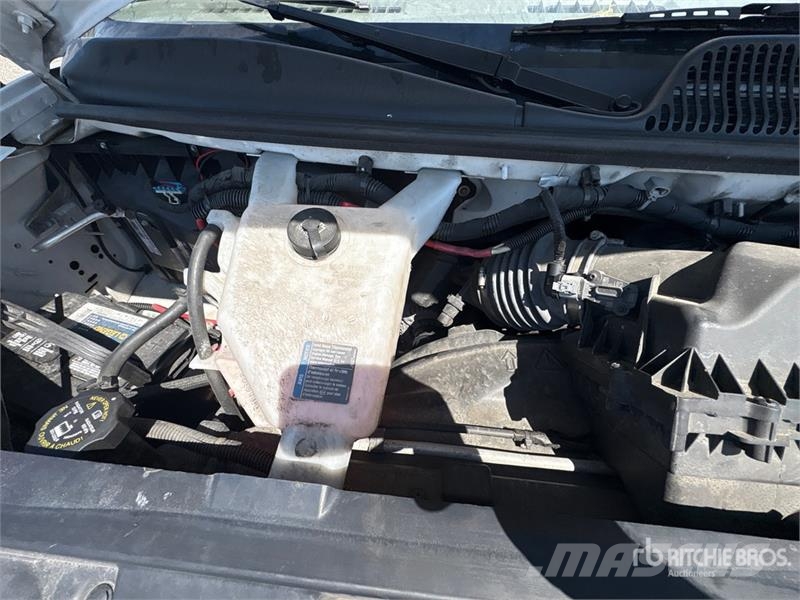 GMC Savana G3500 4x2 Refrigerated Truck Isotermos y frigoríficos