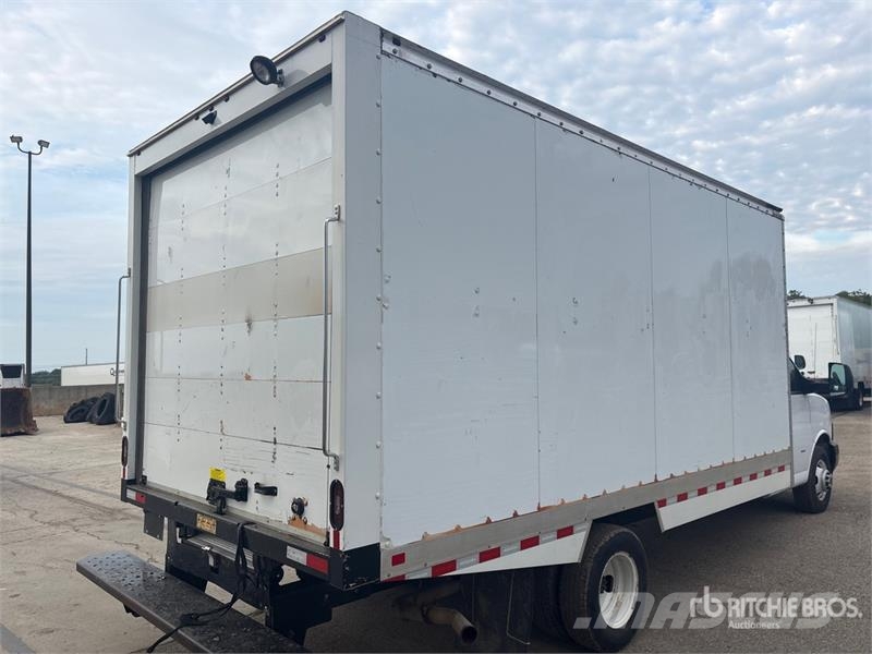 GMC Savana G3500 4x2 Refrigerated Truck Isotermos y frigoríficos