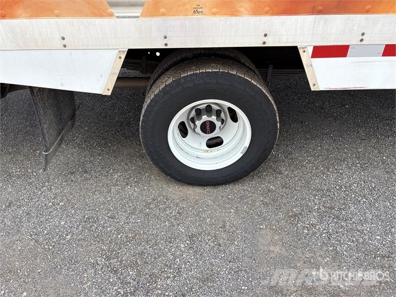 GMC Savana G3500 4x2 Refrigerated Truck Isotermos y frigoríficos