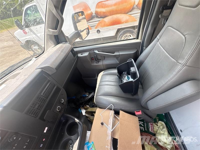 GMC Savana G3500 4x2 Refrigerated Truck Isotermos y frigoríficos