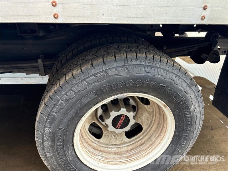 GMC Savana G3500 4x2 Refrigerated Truck Isotermos y frigoríficos