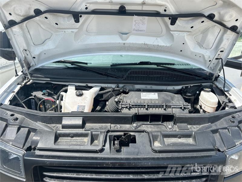 GMC Savana G3500 4x2 Refrigerated Truck Isotermos y frigoríficos