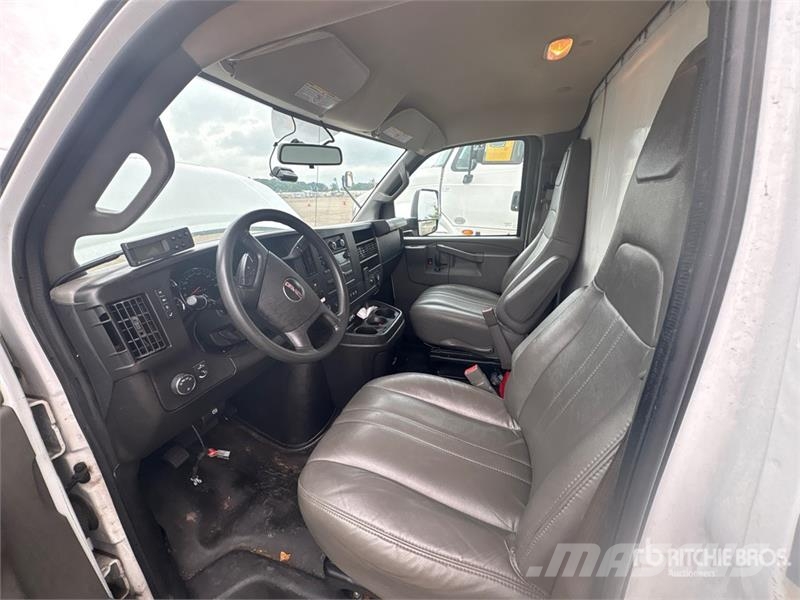 GMC Savana G3500 4x2 Refrigerated Truck Isotermos y frigoríficos