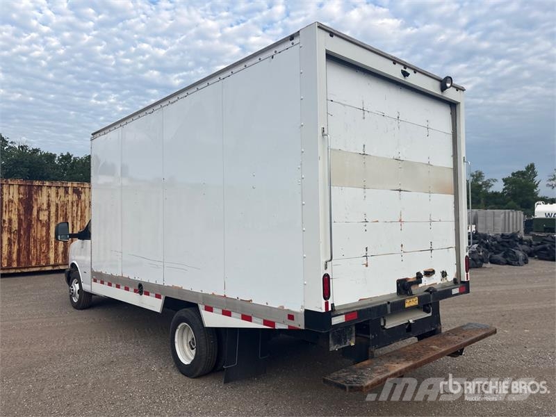 GMC Savana G3500 4x2 Refrigerated Truck Isotermos y frigoríficos