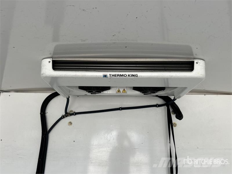 GMC Savana G3500 4x2 Refrigerated Truck Camion a temperatura controllata