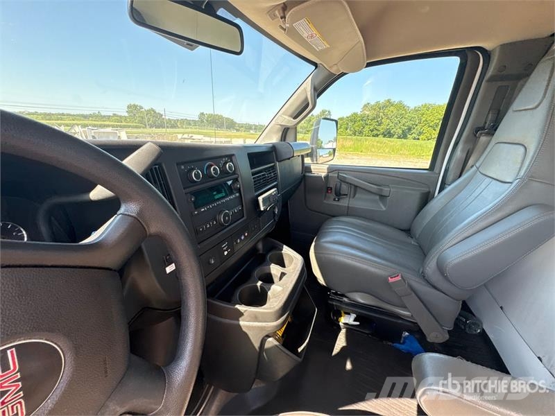 GMC Savana G3500 4x2 Refrigerated Truck Isotermos y frigoríficos