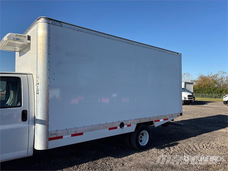 GMC Savana G3500 4x2 Refrigerated Truck Chladiarenské nákladné vozidlá