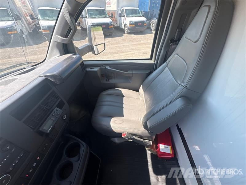 GMC Savana G3500 4x2 Refrigerated Truck Isotermos y frigoríficos