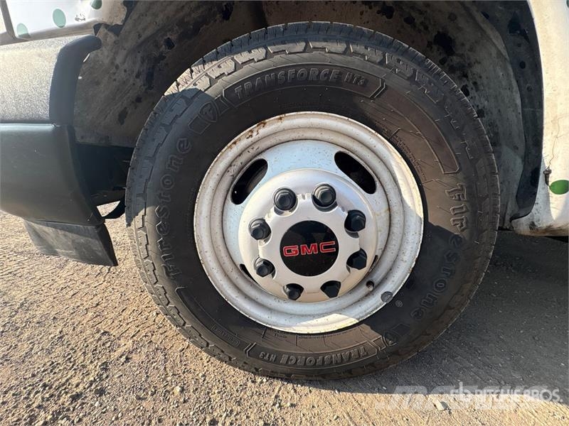 GMC Savana G3500 4x2 Refrigerated Truck Isotermos y frigoríficos