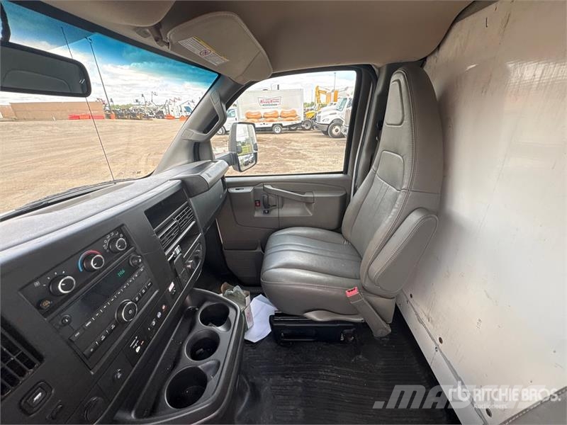 GMC Savana G3500 4x2 Refrigerated Truck Isotermos y frigoríficos