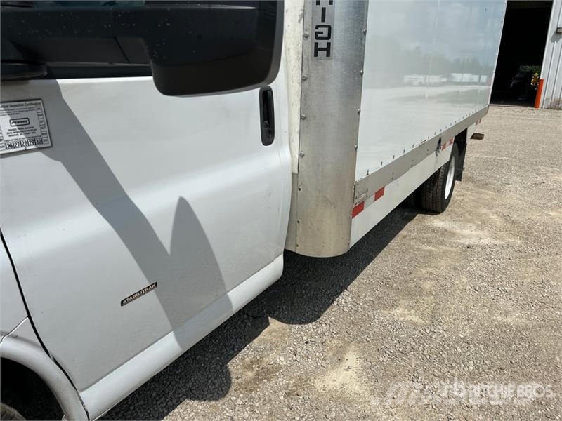 GMC Savana G3500 4x2 Refrigerated Truck Isotermos y frigoríficos