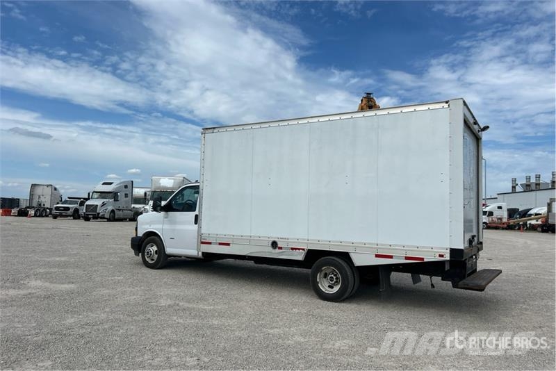 GMC Savana G3500 4x2 Refrigerated Truck Camion a temperatura controllata