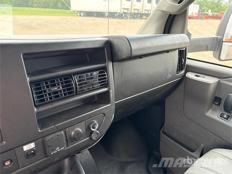 GMC Savana G3500 4x2 Refrigerated Truck Isotermos y frigoríficos