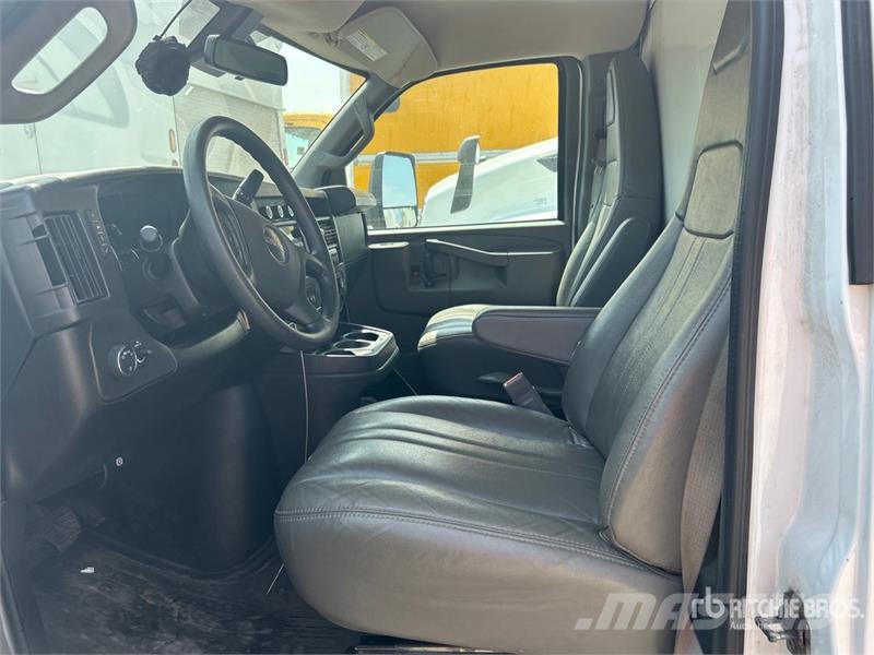 GMC Savana G3500 4x2 Refrigerated Truck Isotermos y frigoríficos