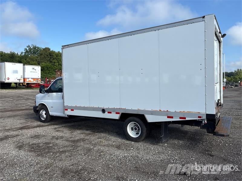 GMC Savana G3500 4x2 Refrigerated Truck Isotermos y frigoríficos