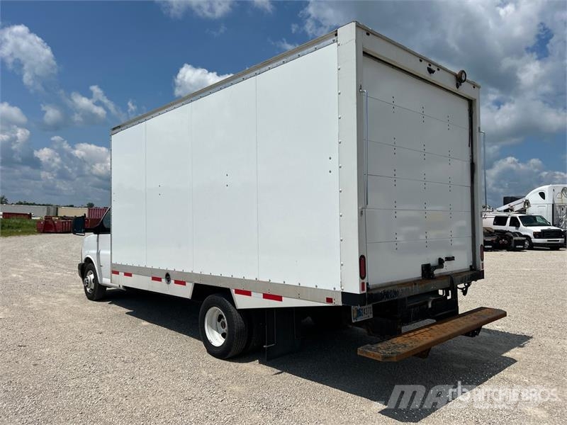 GMC Savana G3500 4x2 Refrigerated Truck Camion cu control de temperatura