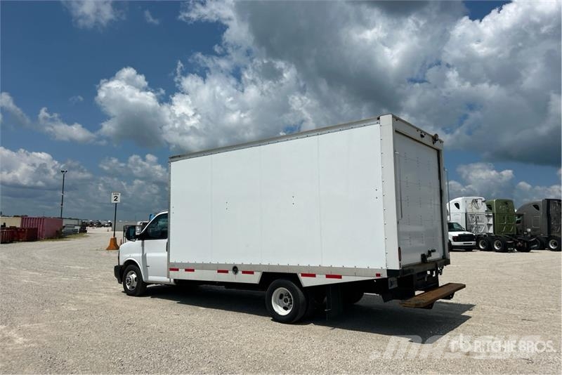 GMC Savana G3500 4x2 Refrigerated Truck Isotermos y frigoríficos