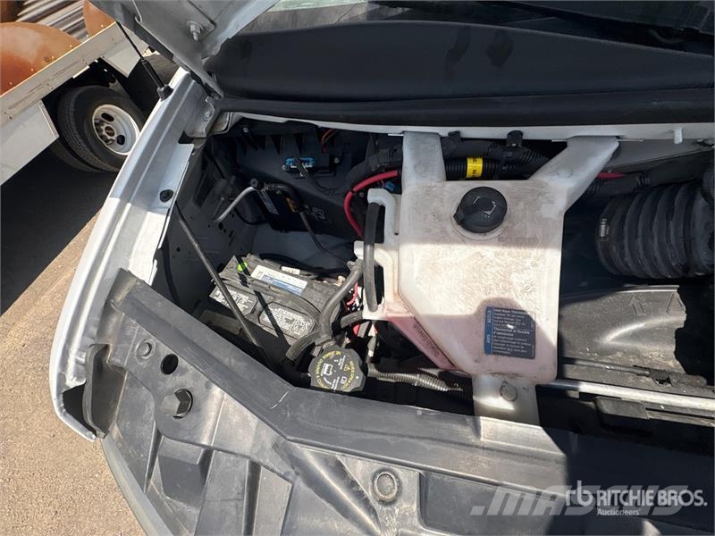GMC Savana G3500 4x2 Refrigerated Truck Isotermos y frigoríficos