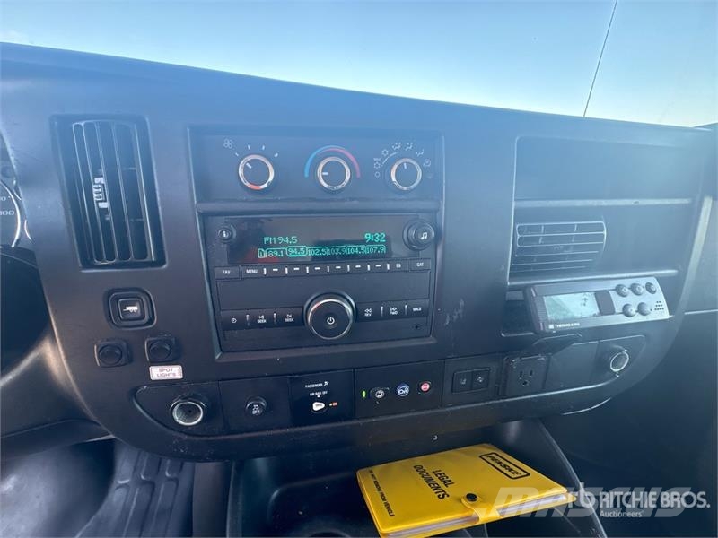 GMC Savana G3500 4x2 Refrigerated Truck Kravas automašīnas - refrižeratori