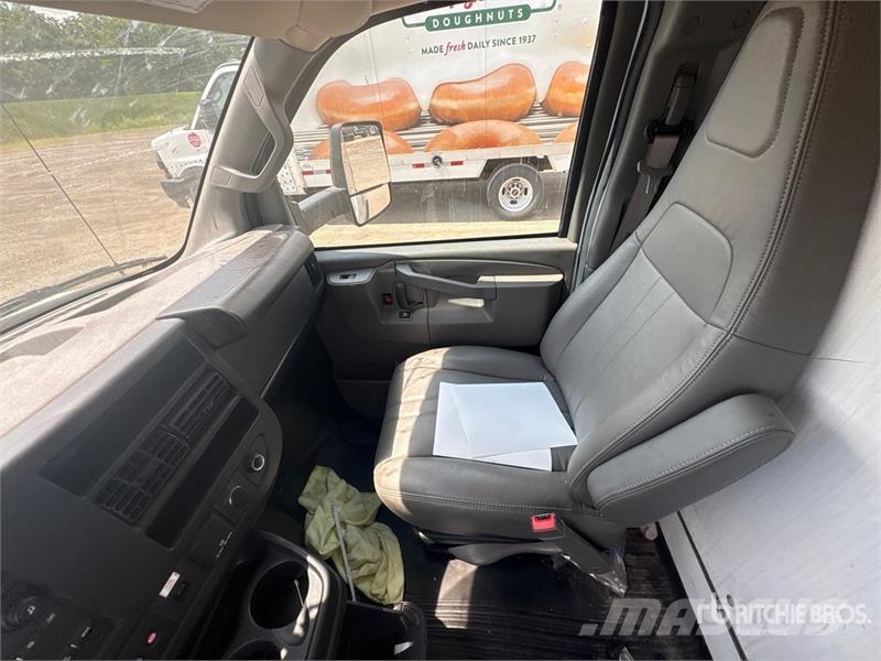 GMC Savana G3500 4x2 Refrigerated Truck Isotermos y frigoríficos
