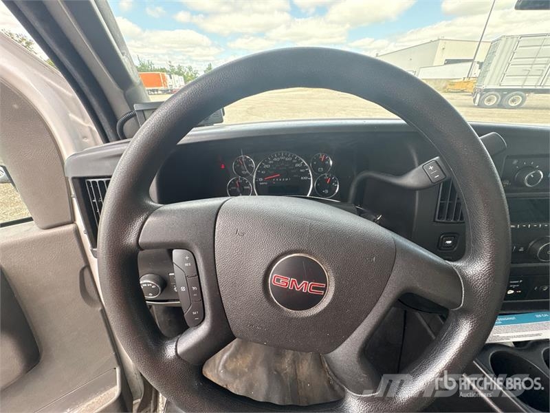 GMC Savana G3500 4x2 Refrigerated Truck Kamioni hladnjače