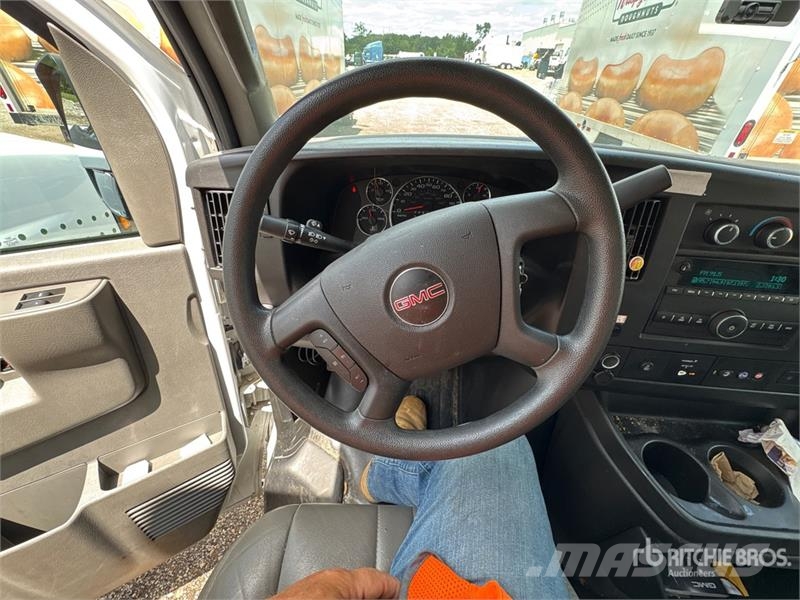 GMC Savana G3500 4x2 Refrigerated Truck Isotermos y frigoríficos