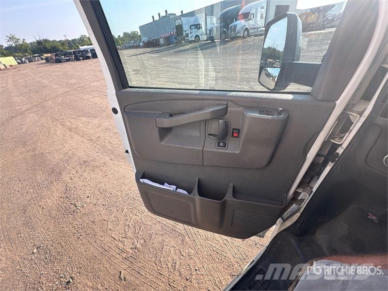 GMC Savana G3500 4x2 Refrigerated Truck Isotermos y frigoríficos