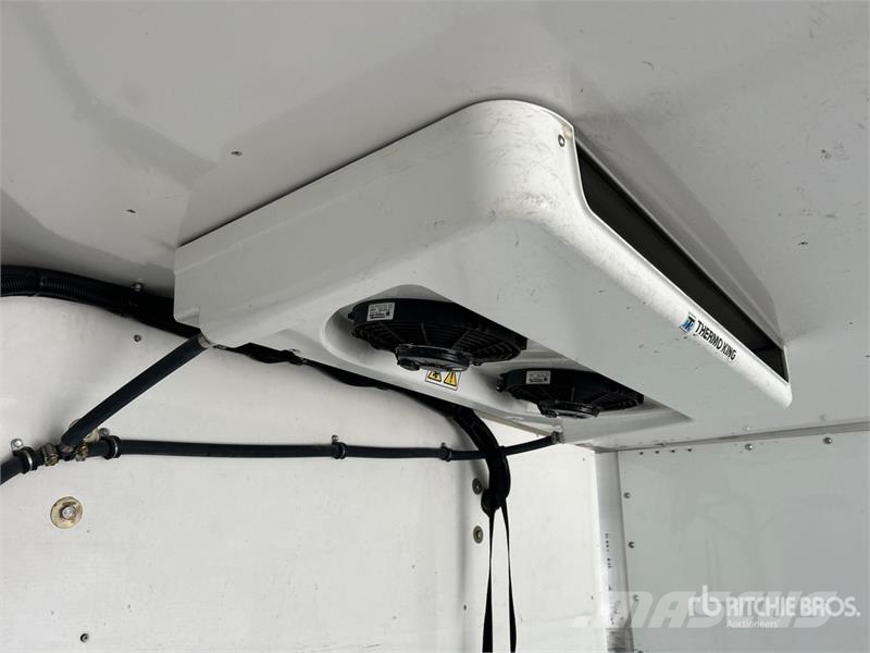 GMC Savana G3500 4x2 Refrigerated Truck Camion a temperatura controllata