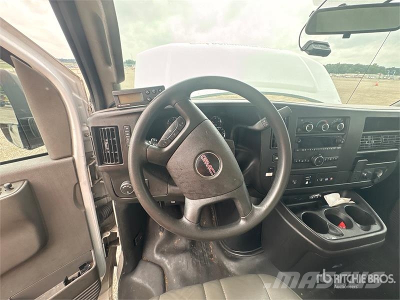 GMC Savana G3500 4x2 Refrigerated Truck Isotermos y frigoríficos