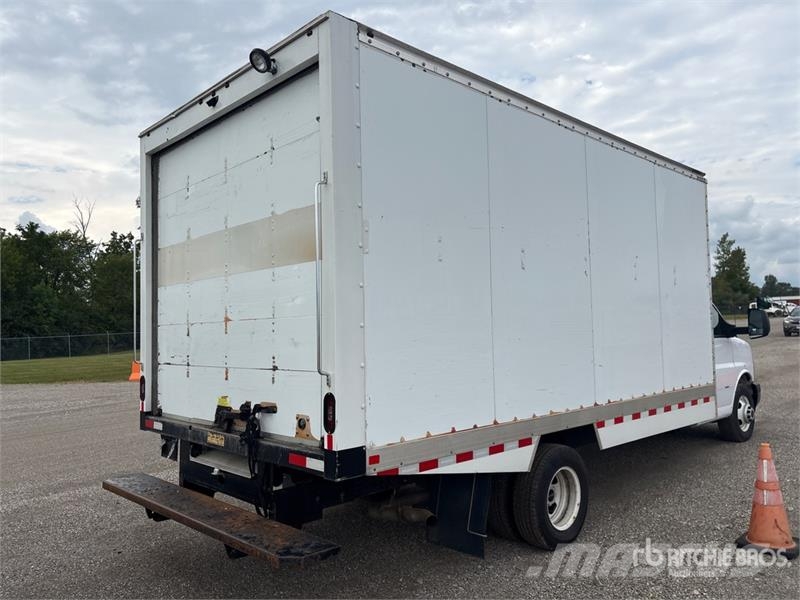 GMC Savana G3500 4x2 Refrigerated Truck Isotermos y frigoríficos