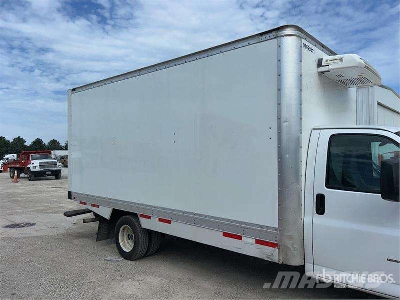 GMC Savana G3500 4x2 Refrigerated Truck Camion a temperatura controllata