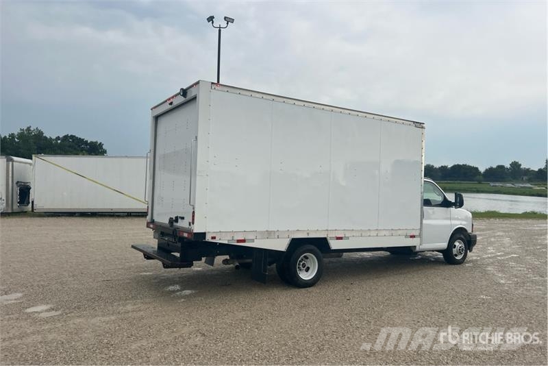 GMC Savana G3500 4x2 Refrigerated Truck Isotermos y frigoríficos